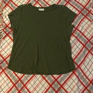 Liz Claiborne green Button tee